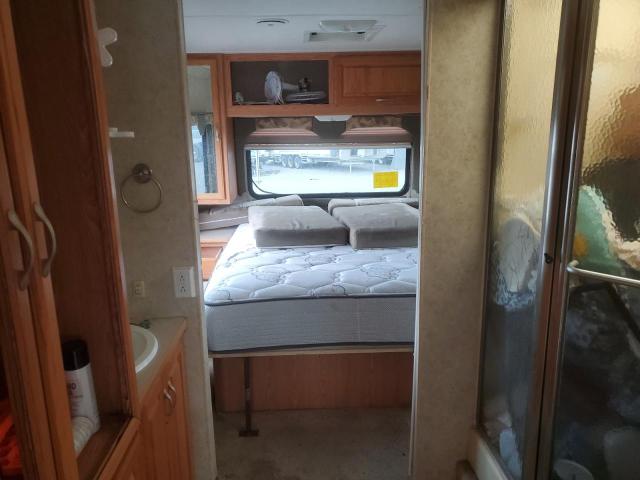 Photo 6 from auction – 2003 FOUR HURRICANE with VIN 1FCLF53S330A05915