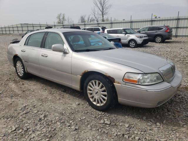 Photo 4 from auction – 2004 LINCOLN TOWN CAR E with VIN 1LNHM81W64Y668963