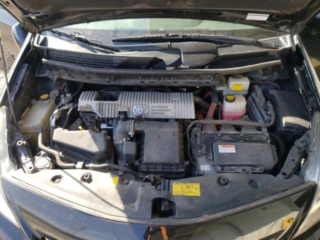 Photo 11 from auction – 2014 TOYOTA PRIUS V with VIN JTDZN3EU2E3322439
