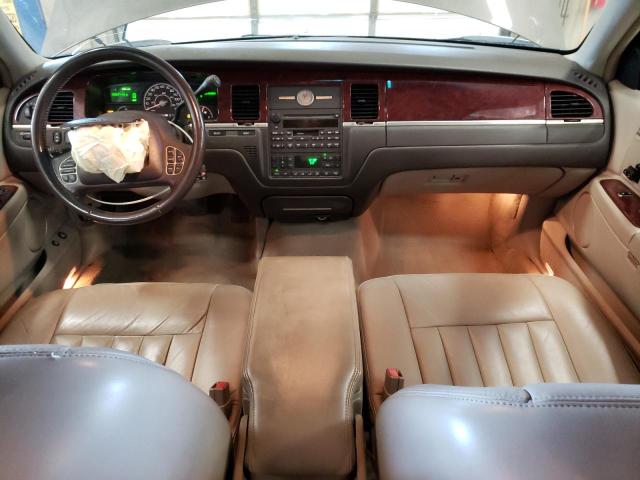 Photo 8 from auction – 2003 LINCOLN TOWN CAR E with VIN 1LNHM81W53Y641445