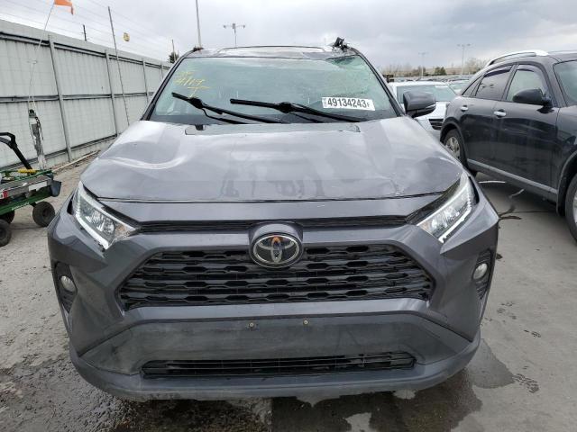 Photo 5 from auction – 2019 TOYOTA RAV4 XLE with VIN JTMP1RFV4KJ017433