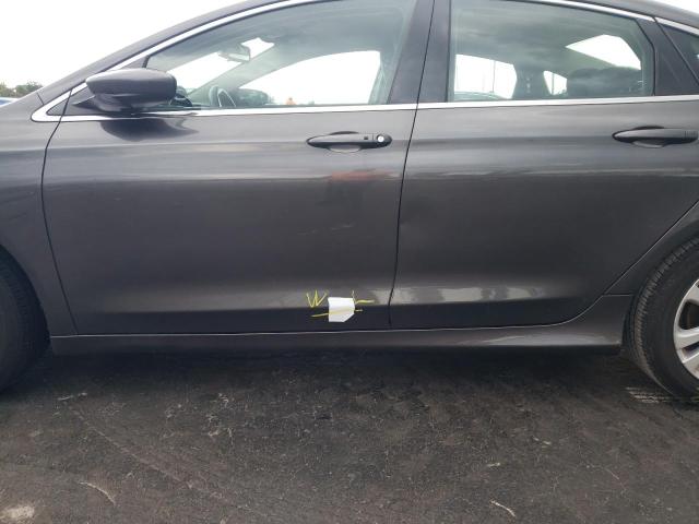 Photo 12 from auction – 2015 CHRYSLER 200 LIMITE with VIN 1C3CCCABXFN667163