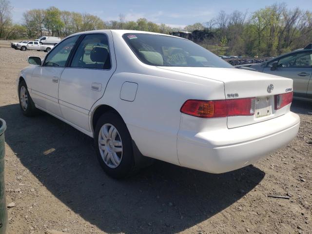 Photo 2 from auction – 2000 TOYOTA CAMRY CE with VIN 4T1BG22K7YU924014