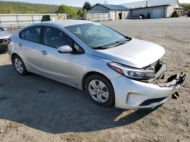 Photo 4 from auction – 2017 KIA FORTE LX with VIN 3KPFK4A79HE082238