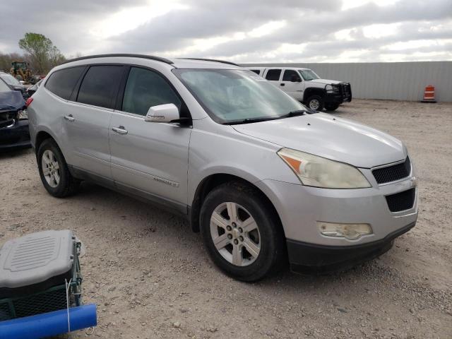Photo 4 from auction – 2009 CHEVROLET TRAVERSE L with VIN 1GNEV23D89S146401
