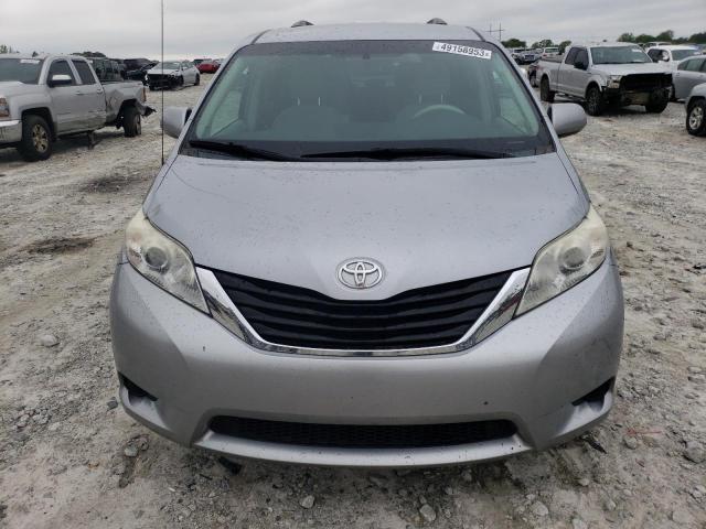 Photo 5 from auction – 2012 TOYOTA SIENNA LE with VIN 5TDKK3DC2CS230102
