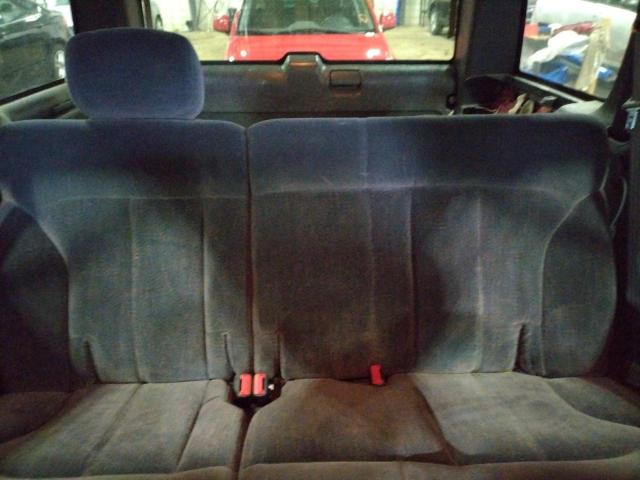 Photo 10 from auction – 2001 CHEVROLET BLAZER with VIN 1GNDT13W91K212746
