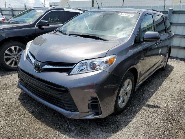 TOYOTA SIENNA LE 2018 with VIN 5TDKZ3DC3JS949352 - Photo from auction