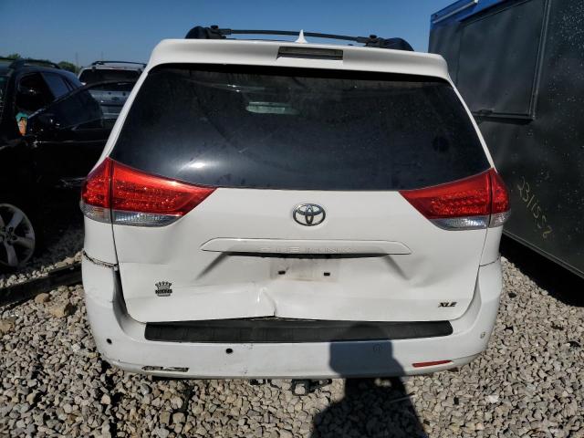 Photo 6 from auction – 2011 TOYOTA SIENNA XLE with VIN 5TDYK3DC2BS101589