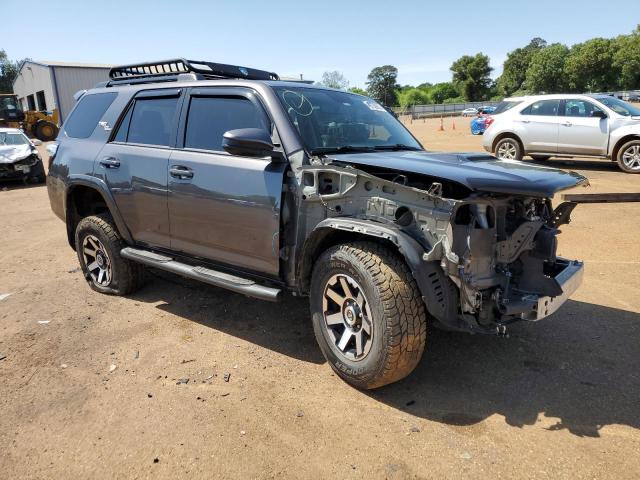 Photo 4 from auction – 2019 TOYOTA 4RUNNER SR with VIN JTEBU5JR4K5682910