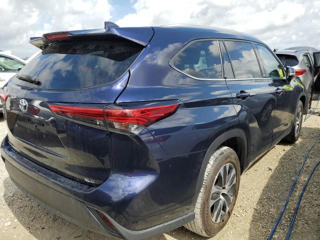 Photo 3 from auction – 2022 TOYOTA HIGHLANDER with VIN 5TDGZRAH8NS095652