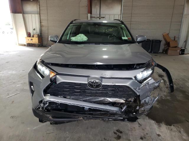Photo 5 from auction – 2020 TOYOTA RAV4 XLE with VIN JTMP1RFV6LJ026233