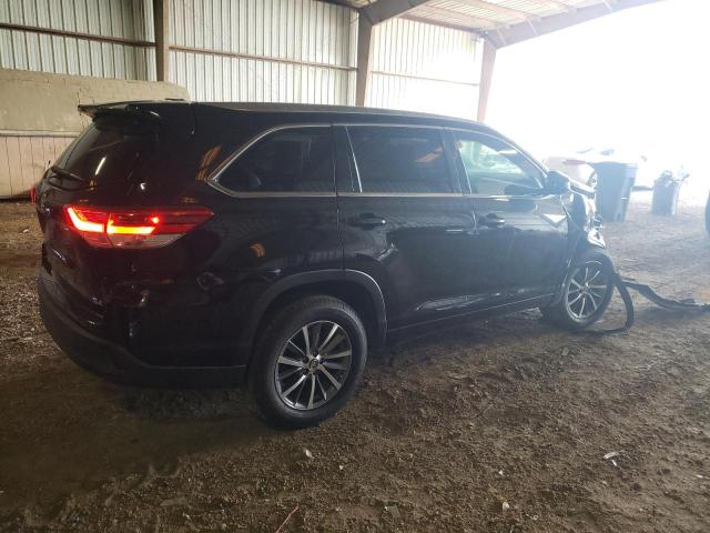 Photo 3 from auction – 2017 TOYOTA HIGHLANDER with VIN 5TDKZRFHXHS213773