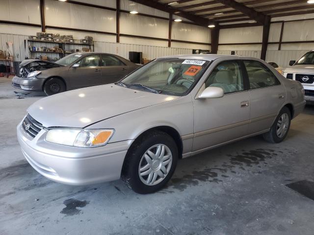 TOYOTA CAMRY CE 2000 with VIN 4T1BG22K0YU669240 - Photo from auction
