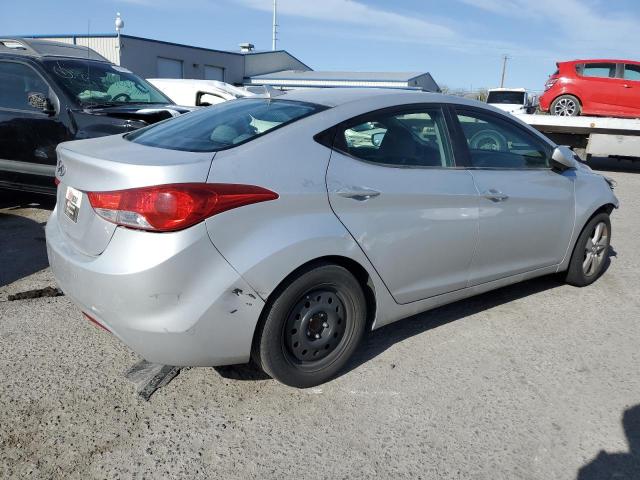 Photo 3 from auction – 2012 HYUNDAI ELANTRA GL with VIN KMHDH4AE5CU352463