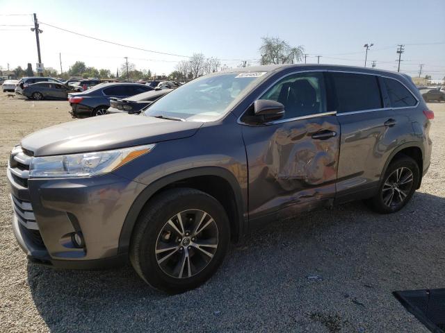 TOYOTA HIGHLANDER 2017 with VIN 5TDBZRFH9HS387625 - Photo from auction