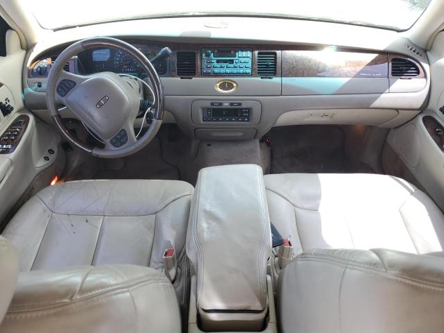 Photo 8 from auction – 2002 LINCOLN TOWN CAR C with VIN 1LNHM83W62Y646908