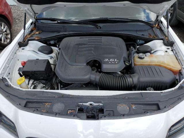 Photo 11 from auction – 2019 CHRYSLER 300 S with VIN 2C3CCABG1KH535989