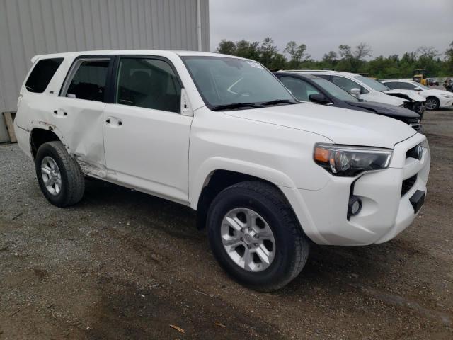 Photo 4 from auction – 2017 TOYOTA 4RUNNER SR with VIN JTEBU5JR4H5457511