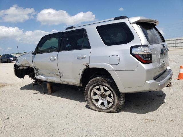 Photo 2 from auction – 2014 TOYOTA 4RUNNER SR with VIN JTEBU5JR6E5201527