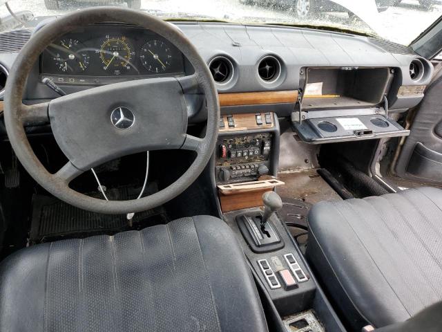 Photo 8 from auction – 1981 MERCEDES-BENZ 300 D with VIN WDBAB30A8BB250911