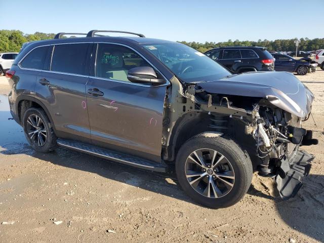Photo 4 from auction – 2019 TOYOTA HIGHLANDER with VIN 5TDZZRFH6KS300379