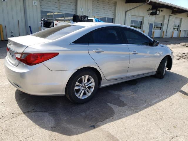 Photo 3 from auction – 2011 HYUNDAI SONATA GLS with VIN 5NPEB4AC6BH157604