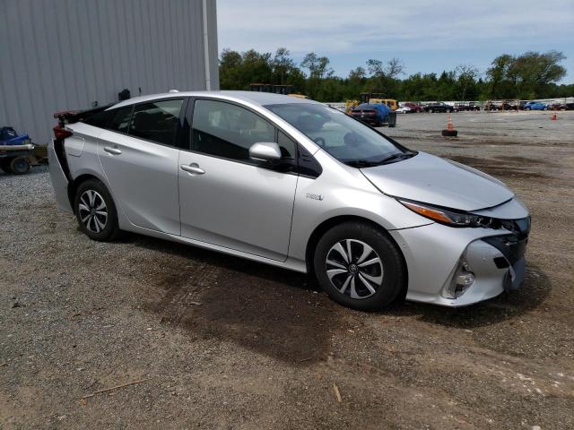 Photo 4 from auction – 2017 TOYOTA PRIUS PRIM with VIN JTDKARFP3H3005380