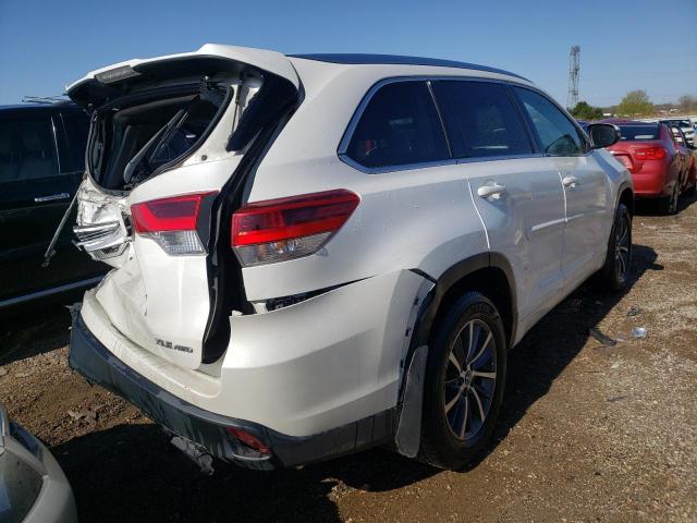 Photo 3 from auction – 2018 TOYOTA HIGHLANDER with VIN 5TDJZRFHXJS813887