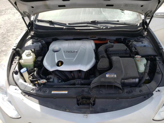 Photo 11 from auction – 2011 HYUNDAI SONATA HYB with VIN KMHEC4A41BA013970