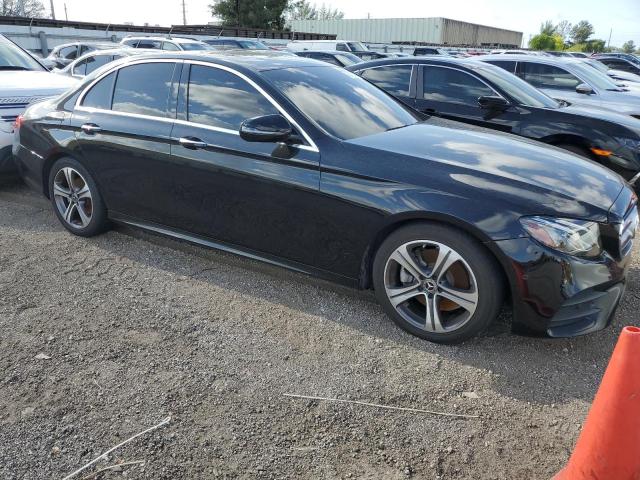 Photo 4 from auction – 2018 MERCEDES-BENZ E 300 with VIN WDDZF4JB5JA340419