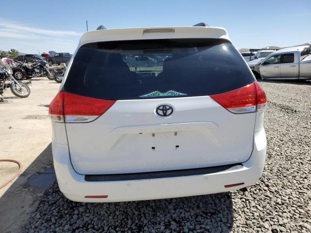 Photo 6 from auction – 2014 TOYOTA SIENNA XLE with VIN 5TDYK3DC6ES451313