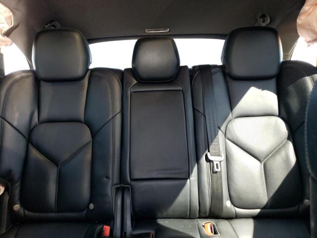 Photo 10 from auction – 2018 PORSCHE CAYENNE S with VIN WP1AB2A22JLA60810