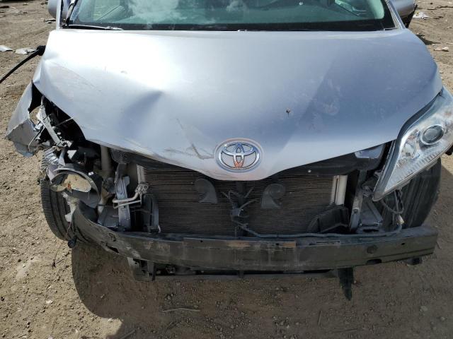 Photo 12 from auction – 2011 TOYOTA SIENNA XLE with VIN 5TDDK3DC0BS012974