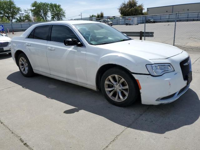 Photo 4 from auction – 2016 CHRYSLER 300 LIMITE with VIN 2C3CCAAGXGH252662