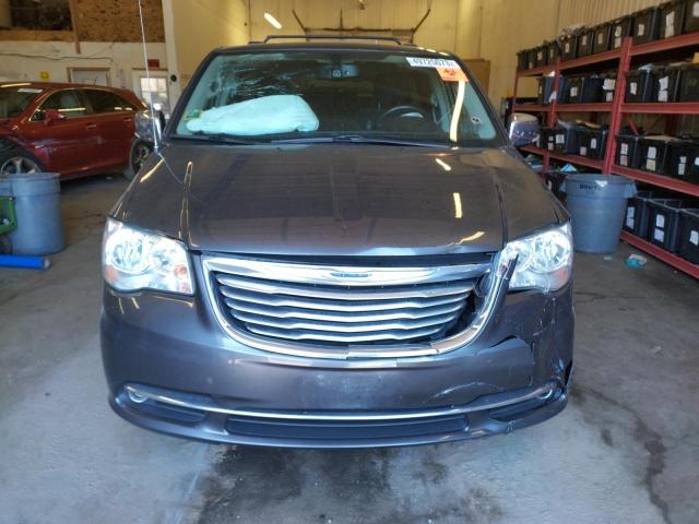Photo 5 from auction – 2016 CHRYSLER TOWN & COU with VIN 2C4RC1JG2GR208929