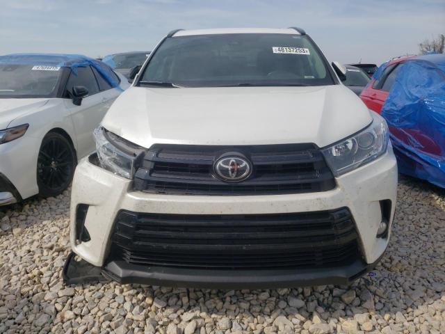 Photo 5 from auction – 2017 TOYOTA HIGHLANDER with VIN 5TDKZRFH1HS521897