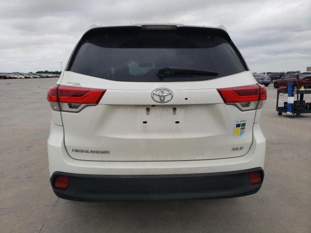 Photo 6 from auction – 2019 TOYOTA HIGHLANDER with VIN 5TDKZRFH9KS567310