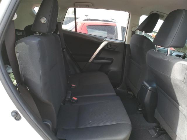 Photo 11 from auction – 2017 TOYOTA RAV4 LE with VIN JTMZFREV8HJ702703