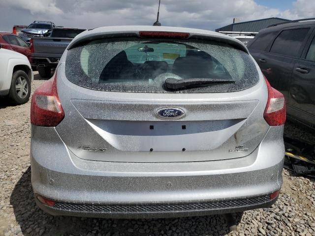 Foto 6 de la subasta – 2014 FORD FOCUS SE con VIN 1FADP3K28EL362974
