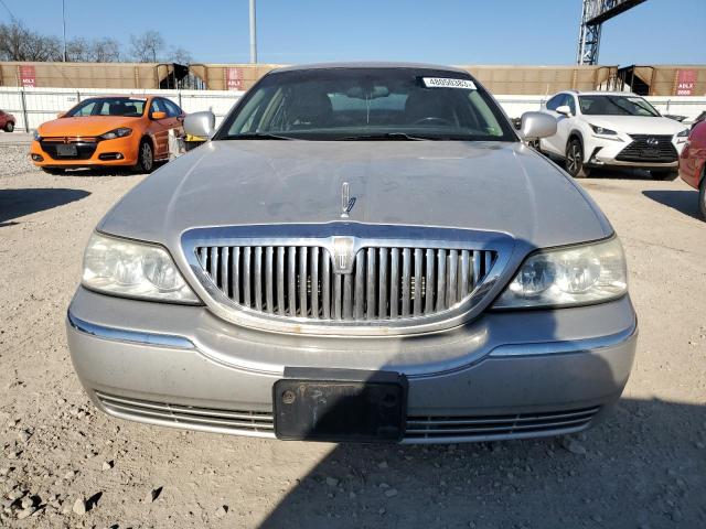 Photo 5 from auction – 2003 LINCOLN TOWN CAR E with VIN 1LNHM81WX3Y606139