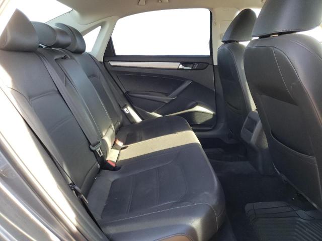 Photo 10 from auction – 2015 VOLKSWAGEN PASSAT S with VIN 1VWAT7A33FC018347