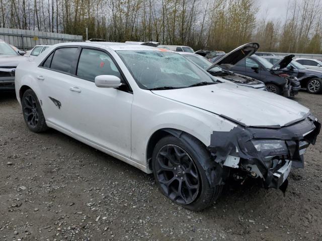 Photo 4 from auction – 2019 CHRYSLER 300 S with VIN 2C3CCABG3KH626617