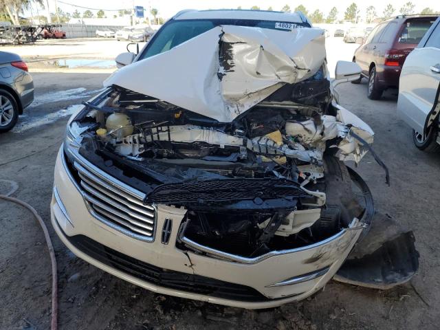 Photo 5 from auction – 2017 LINCOLN MKC RESERV with VIN 5LMCJ3C91HUL57450