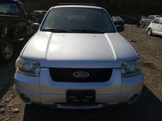 Photo 5 from auction – 2005 FORD ESCAPE HEV with VIN 1FMCU96H35KE10673