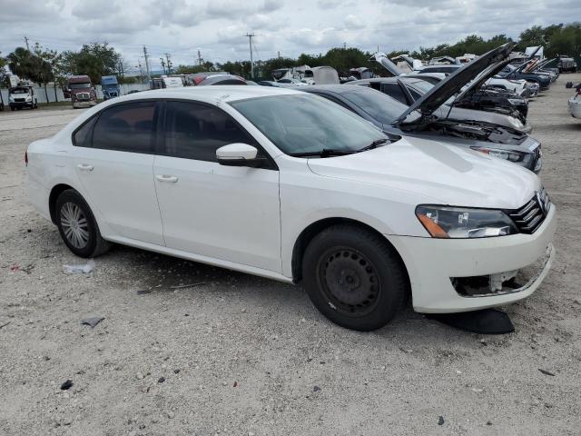 Photo 4 from auction – 2014 VOLKSWAGEN PASSAT S with VIN 1VWAS7A34EC120032