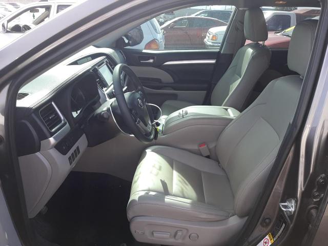 Photo 7 from auction – 2019 TOYOTA HIGHLANDER with VIN 5TDKZRFH8KS554306