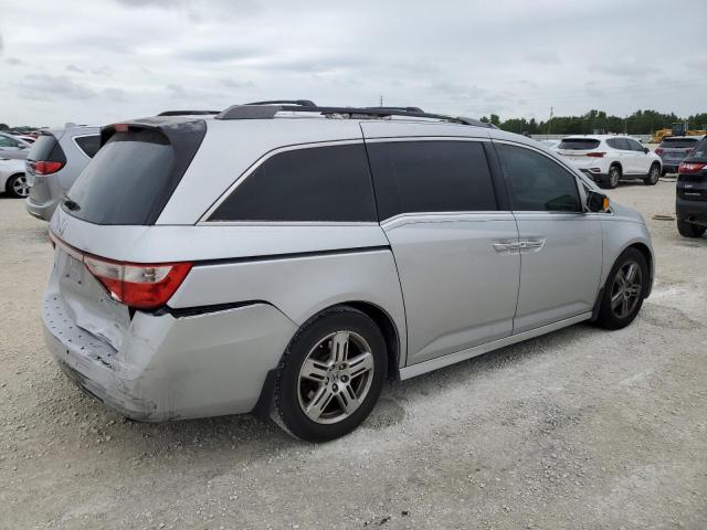 Photo 3 from auction – 2011 HONDA ODYSSEY TO with VIN 5FNRL5H99BB037406