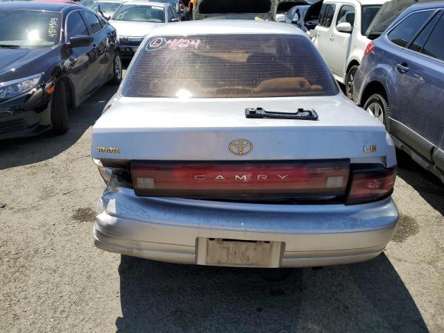 Photo 6 from auction – 1994 TOYOTA CAMRY LE with VIN JT2SK12E5R0267500