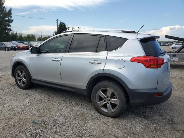 Photo 2 from auction – 2015 TOYOTA RAV4 XLE with VIN JTMRFREV9FD134005